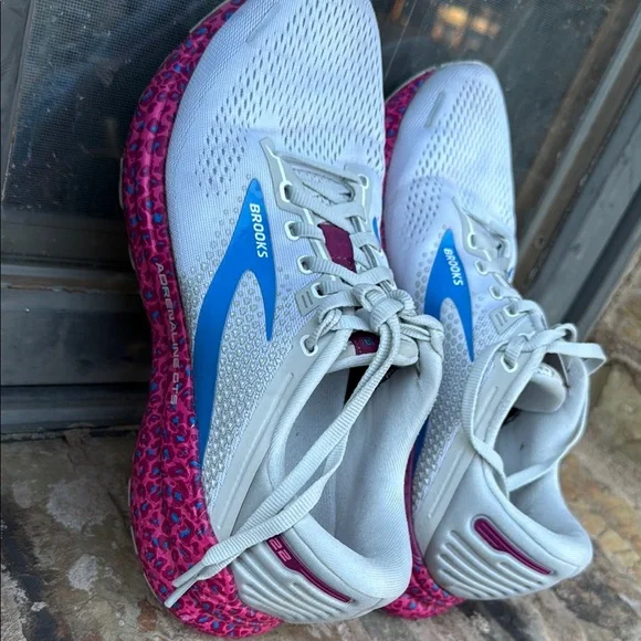 Brooks Women's Running Shoes - White, Blue, Pink - Picture 3 of 16